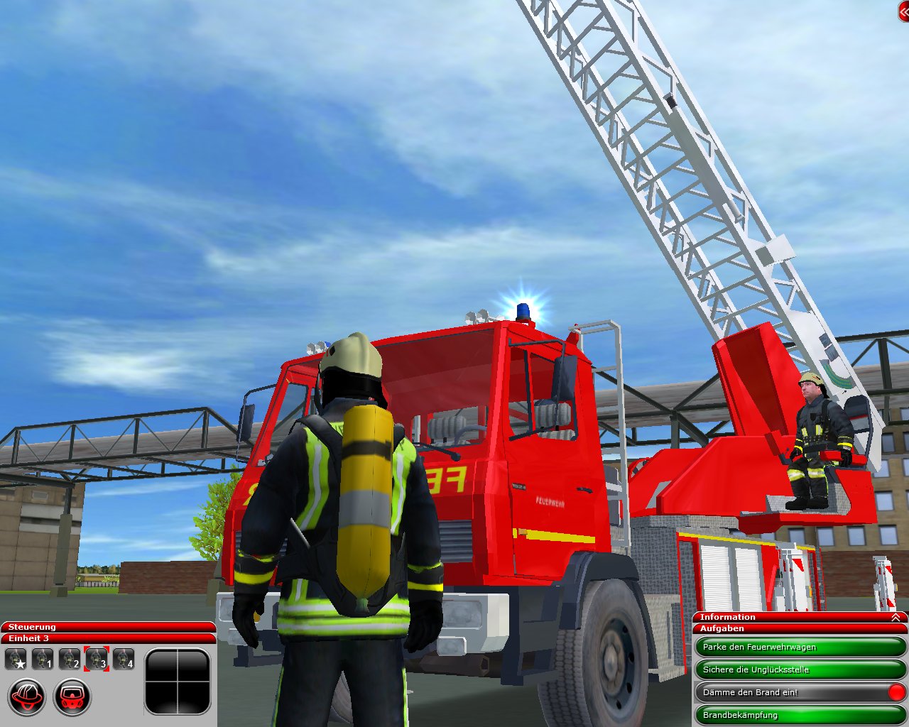 Игра симулятор пожарного. Симулятор пожарного 2014. Spezialfahrzeuge-Simulator 2010. Симулятор пожарного 01. Симулятор пожарной машины.