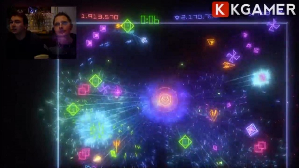 User-Video: Geometry Wars 2