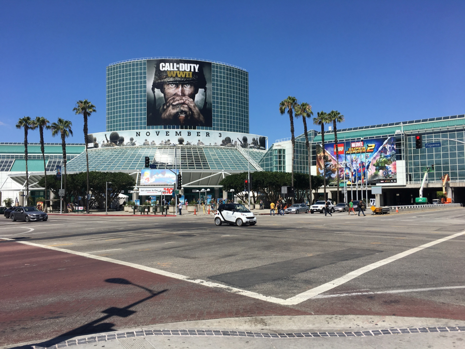 E32017_Tag2_000.jpg