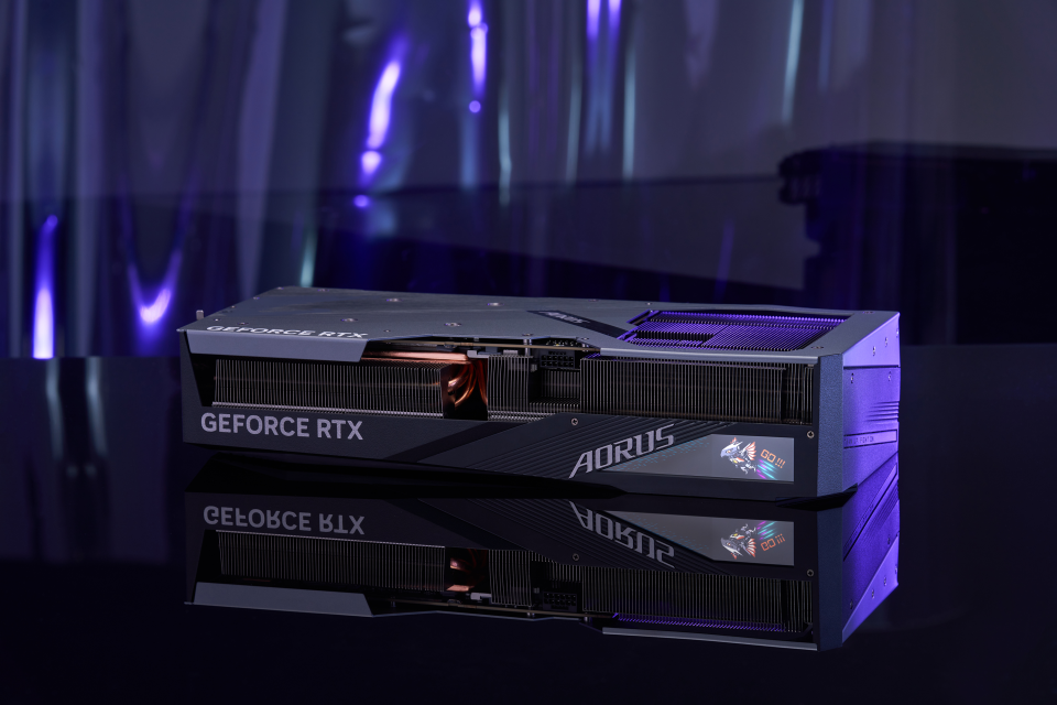 AORUS Geforce RTX 4090 Master 24G Windforce Bionic shark fans (2).jpg